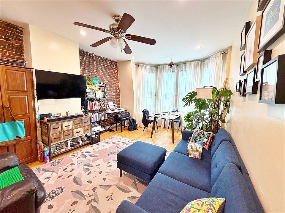 1st image of 84 Webster St #3