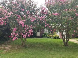817 Lipton Dr, Newport News, VA 23608