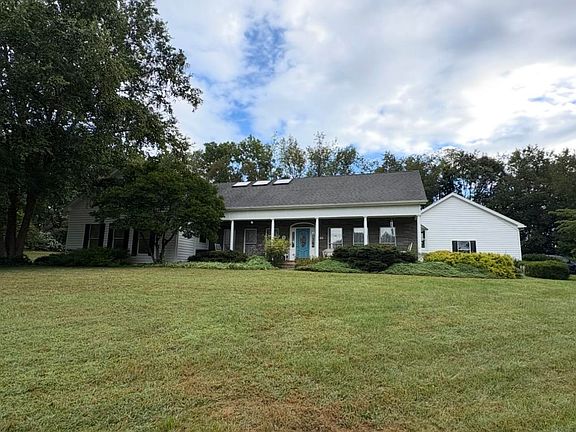 5th image of 96 Shalom Rd