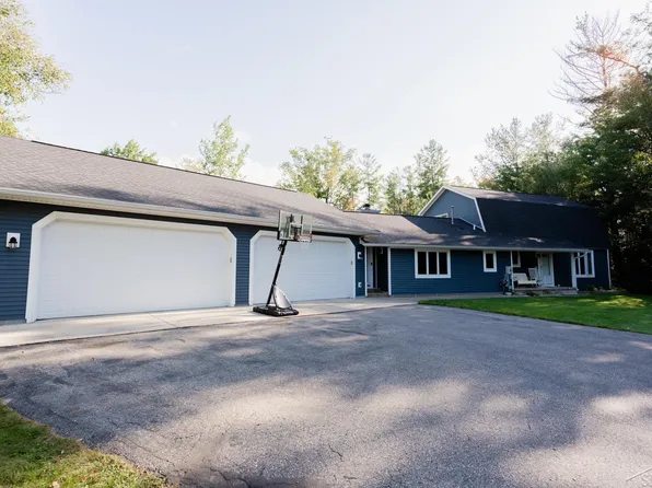 3532 N Branch Dr, Beaverton, MI 48612