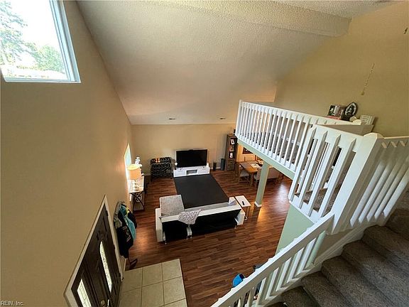 2nd image of 4057 Sherman Oaks Ave