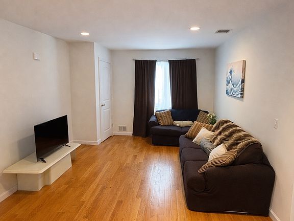3rd image of 58 Miller Ave #2