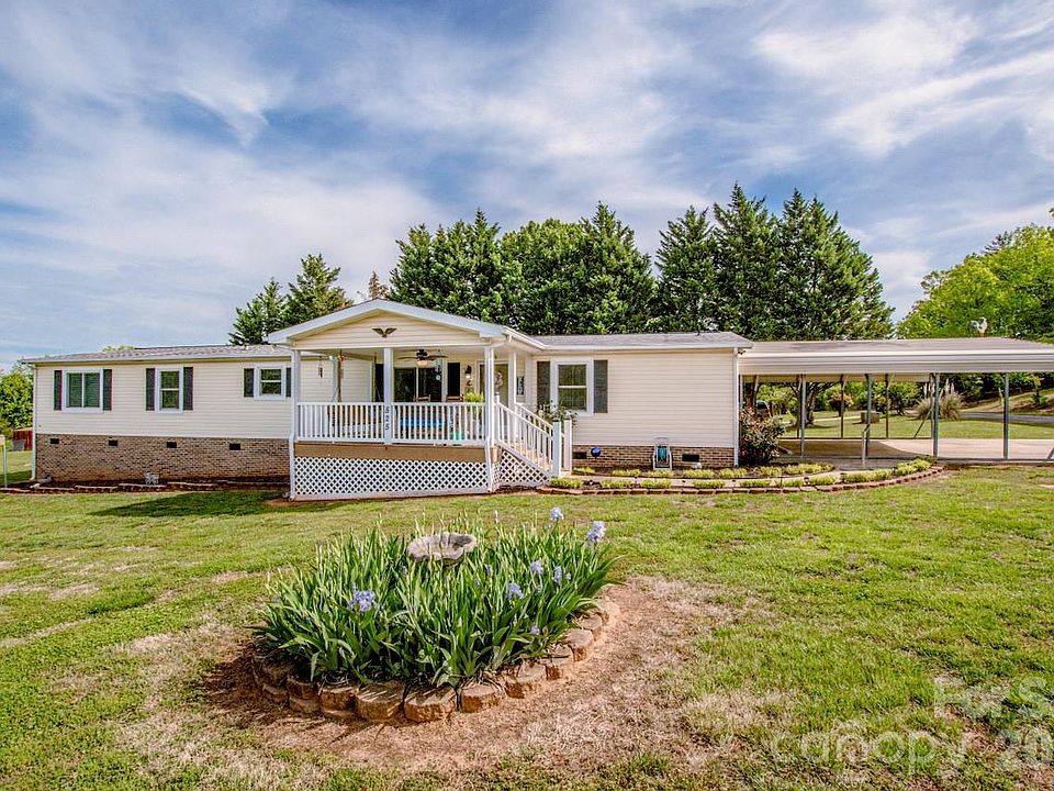 1st image of 525 Mountain Meadows Dr