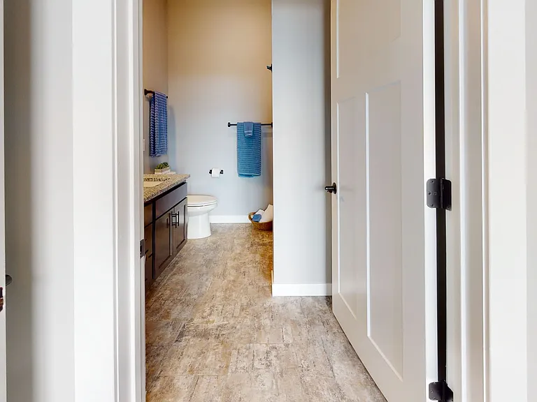 618 Autumn Wood Pkwy — Photo 42