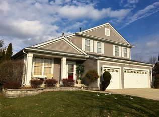 654 Easton Ln, Elk Grove Village, IL 60007