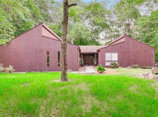 51 Tamarack Ln, Pomona, NY 10970
