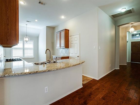4th image of 9005 Clearview Dr