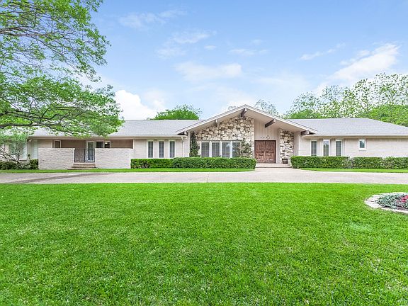 2nd image of 5211 Royal Crest Dr