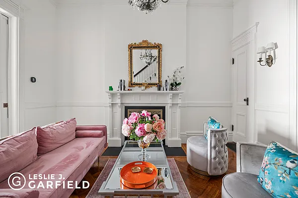 Rented by Leslie J. Garfield | media 2