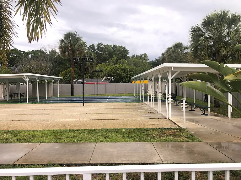 425 E Bougainvillea Dr — Photo 38