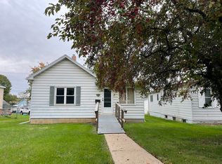 215 E Iowa St, Spring Valley, IL 61362