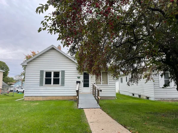 215 E Iowa St, Spring Valley, IL 61362