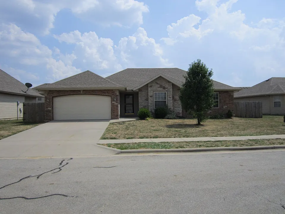 412 Denton