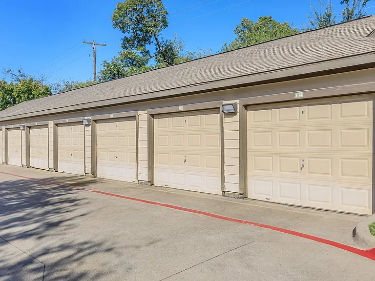 Spring Oaks Apartments — Photo 25