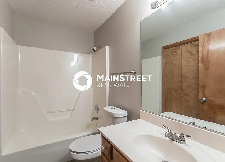 606 Canter St — Photo 11