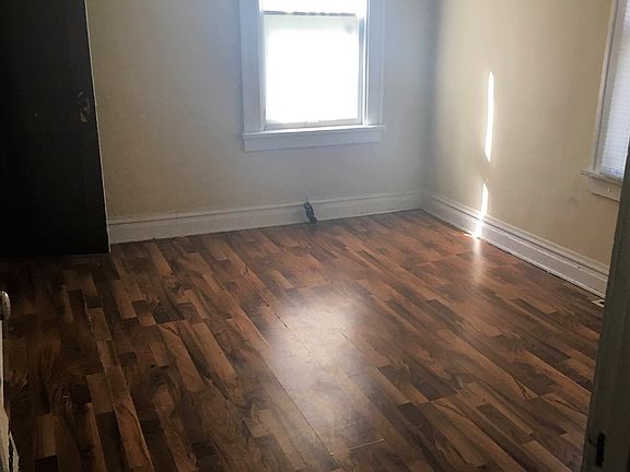 5th image of 3834 Maryland St