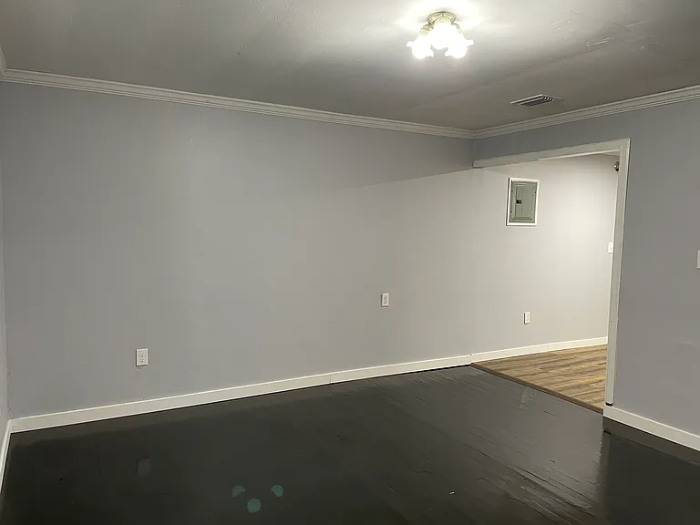 Living Room_01042023