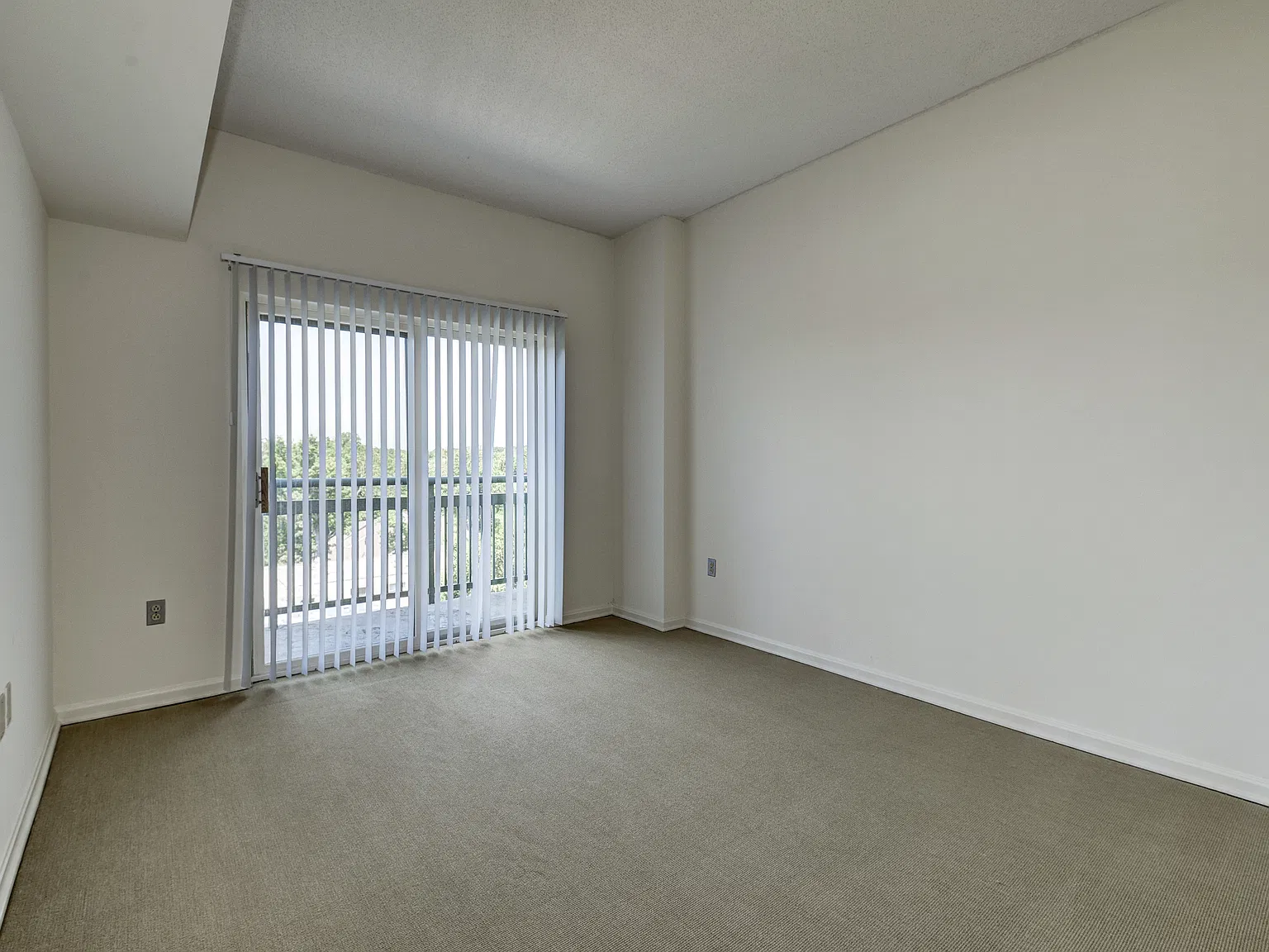 The Delano — Photo 4