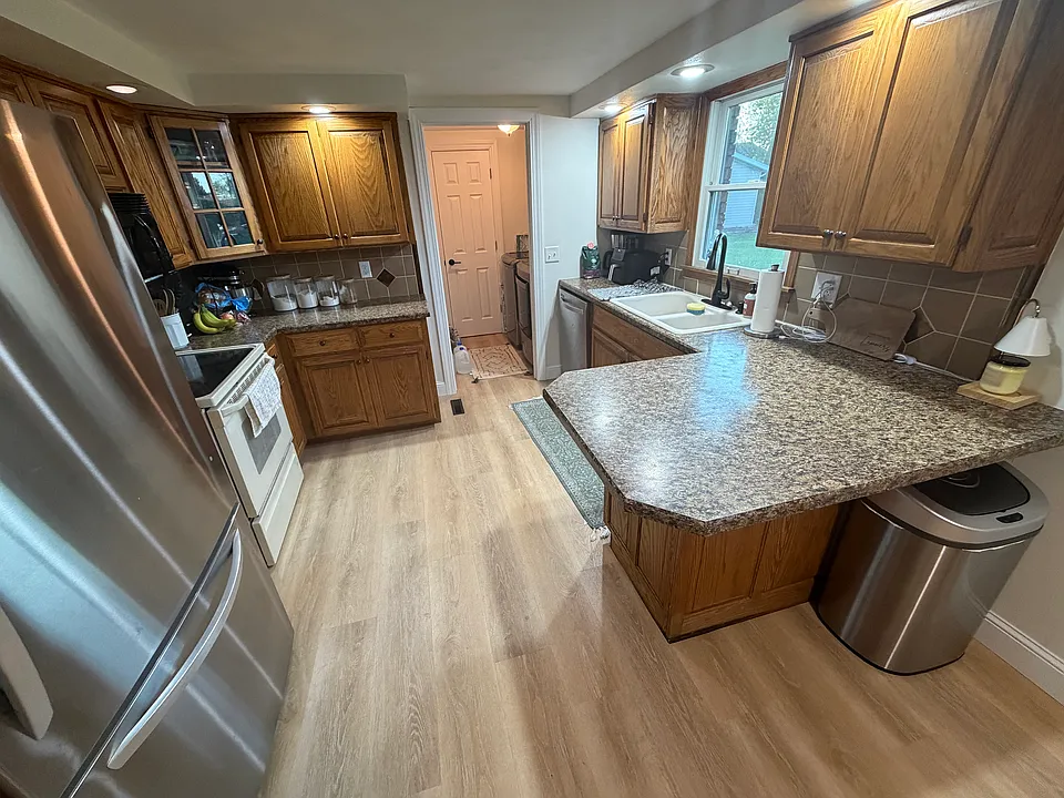 1008 Poppy Dr