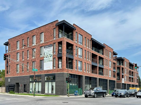 3207 N Narragansett Ave #301