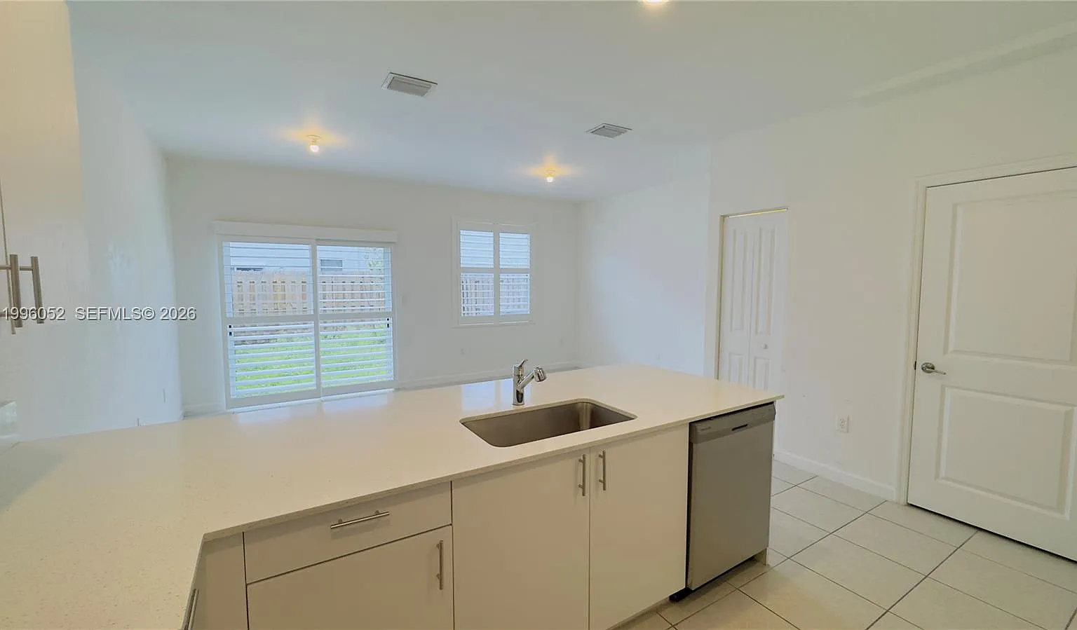 3 bed, 2.5 bath, 1545 sqft, $2,900 — Photo 3