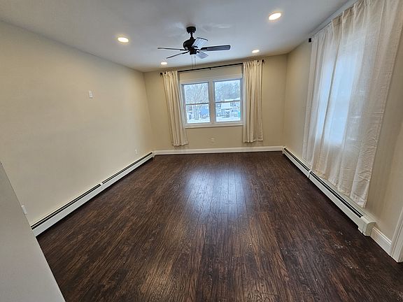 5th image of 10 Lake Park St