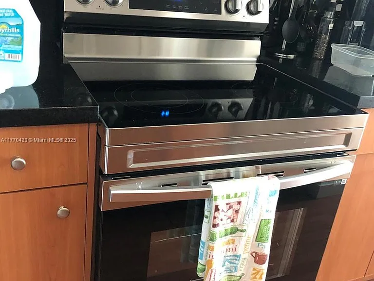 2200 NE 4th Ave #808 — Photo 6