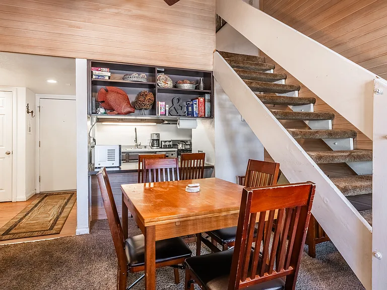 2289 Sierra Nevada Rd #K11 — Photo 9