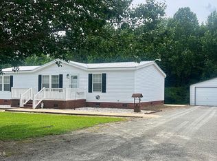 202 Purple Iris Dr, Pikeville, NC 27863