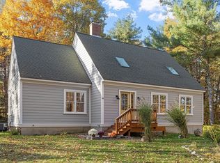 99 Townsend St, Pepperell, MA 01463