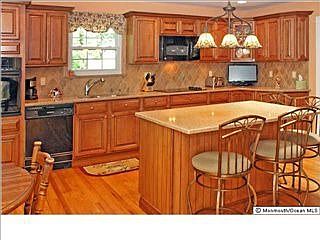 5th image of 408 Lily Ct
