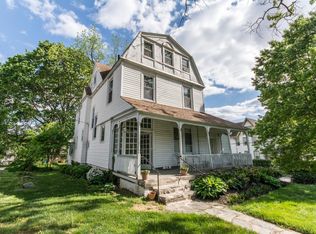 157 Cricket Ave APT 4, Ardmore, PA 19003