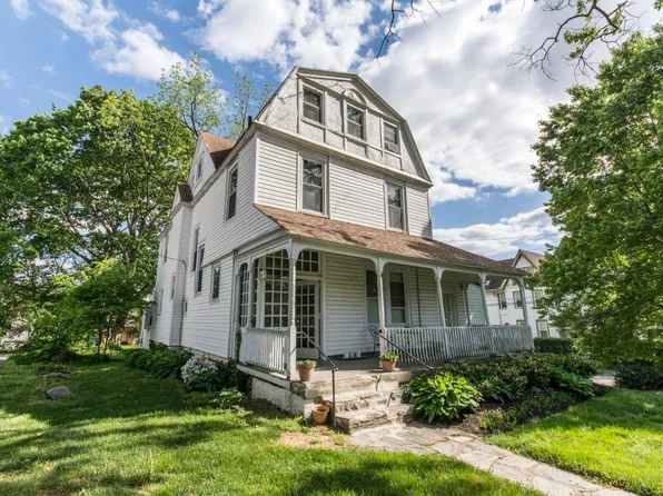 157 Cricket Ave APT 5, Ardmore, PA 19003