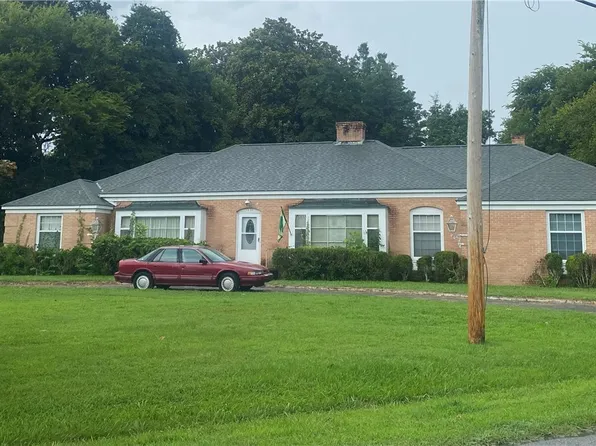 1206 W End Dr, Emporia, VA 23847