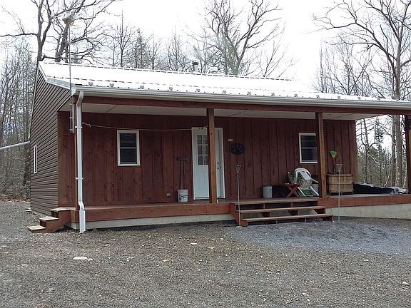 Front view of cabin.