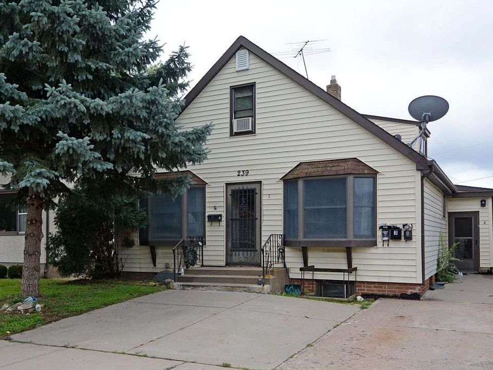 1st image of 239 Park St W Unit 3
