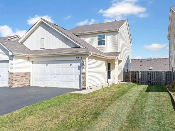 2512 Hearthstone Dr, Hampshire, IL 60140