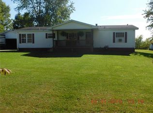 111 Oak St, Springboro, PA 16435