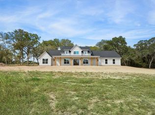 103 Woodland Creek Ln, La Grange, TX 78945