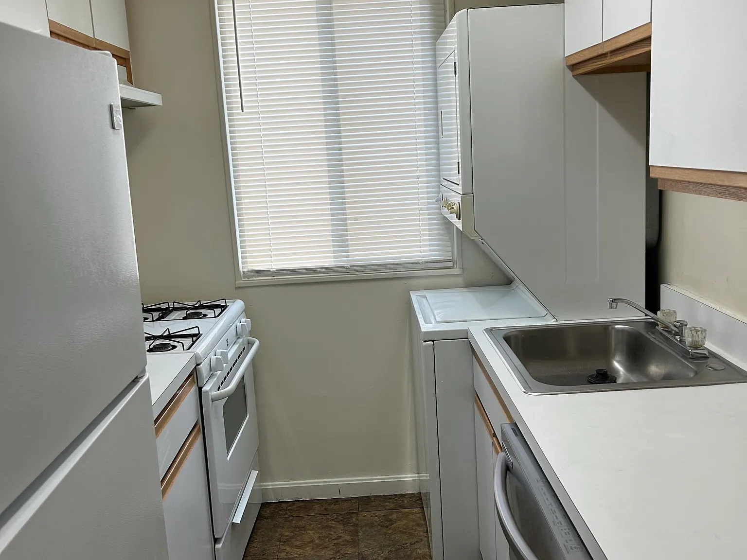 1 bed, 670 sqft, $1,250 — Photo 4