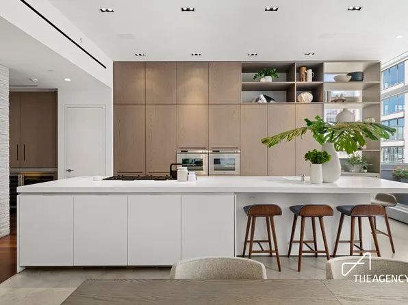 104 Charlton Street image 1 of 20