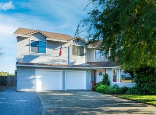 2111 Wicklow St, Redding, CA 96001