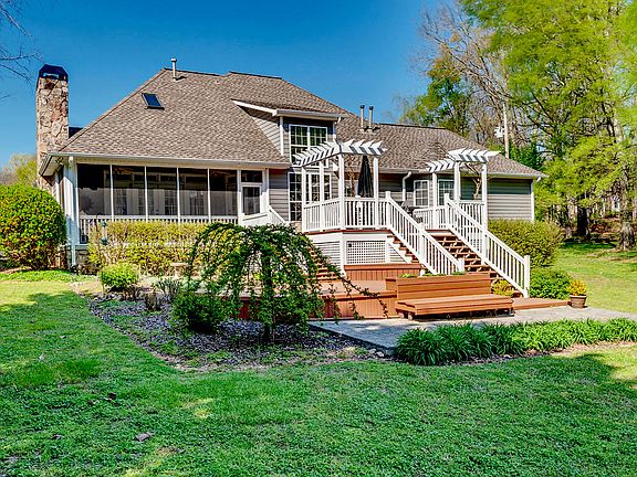 4th image of 7610 Twisting Creek Ln