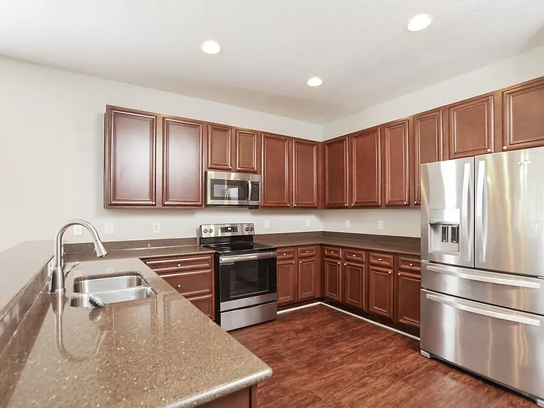 1919 Beardsley Dr — Photo 6