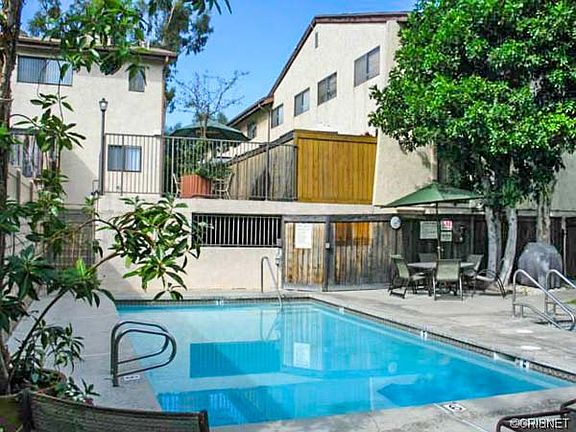2nd image of 10817 Whipple St APT 1