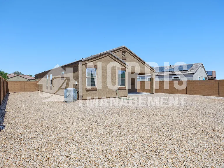 1153 E Gabrilla Dr — Photo 33