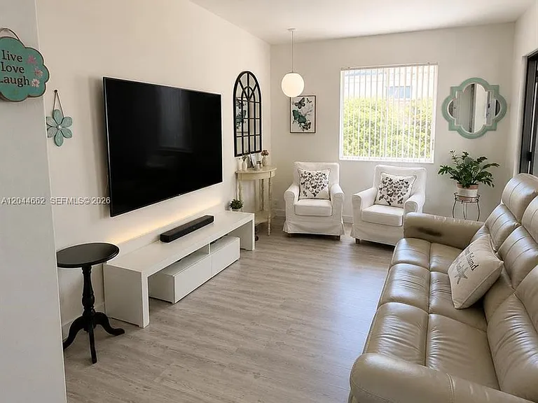 2401 SW 16th Ct — Photo 38