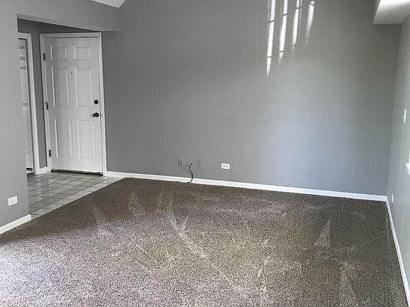 3rd image of 3857 N Harlem Ave APT 304
