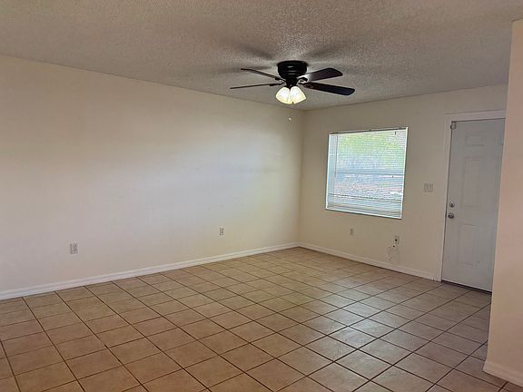 3rd image of 15490 59th St N