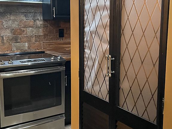 Entrance into kitchen from foyer.